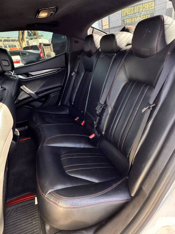 2017 Maserati Ghibli