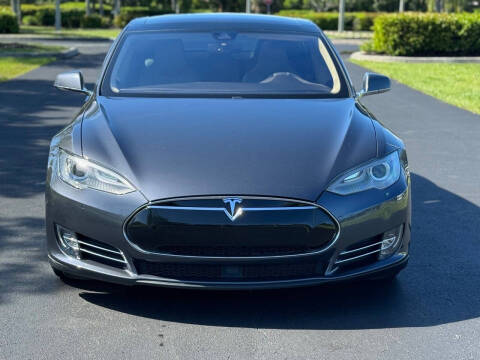 2015 Tesla Model S 85D