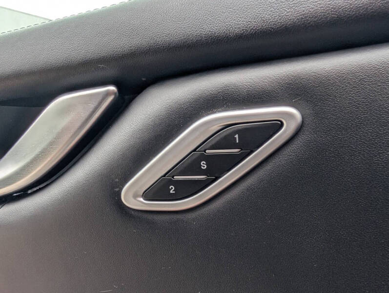 2019 Maserati Ghibli GranLusso