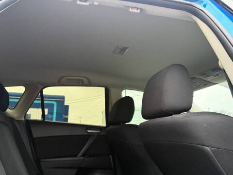 2012 Mazda MAZDA3 i Touring