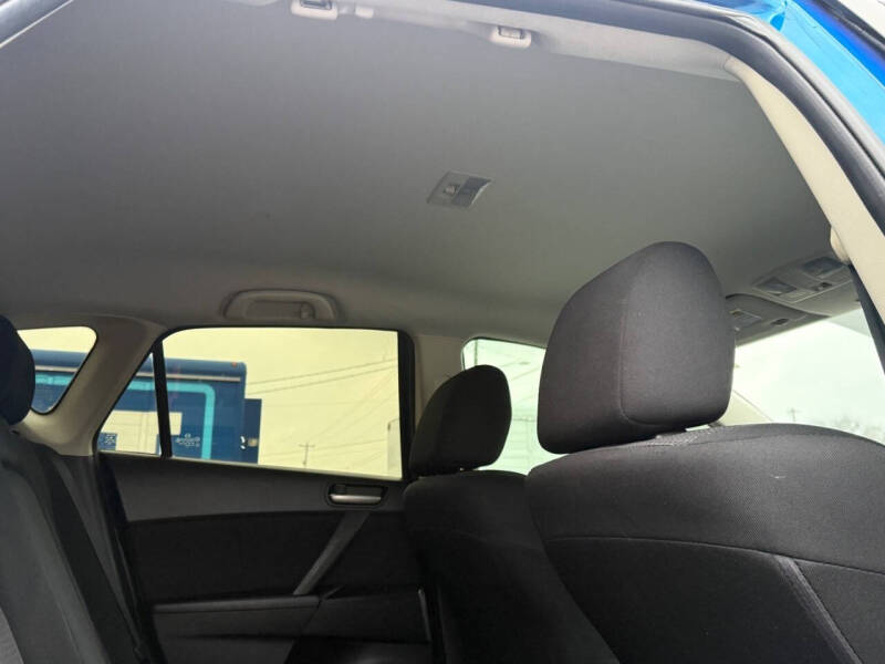 2012 Mazda MAZDA3 i Touring