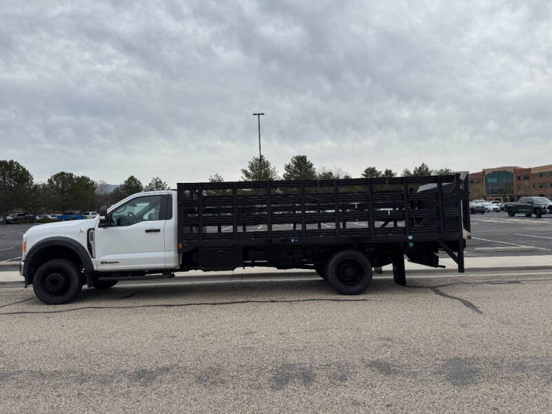 2023 Ford F-550 Super Duty Chassis Cab XL's photo