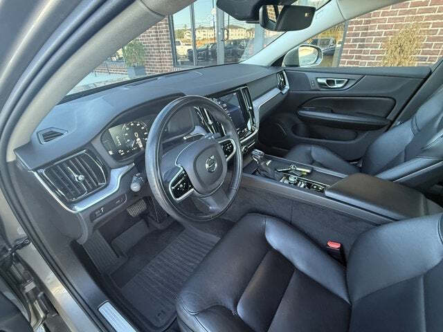 2019 Volvo S60 T5 Momentum