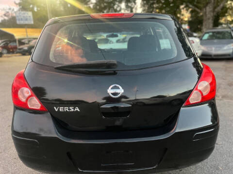 2011 Nissan Versa 1.8 S