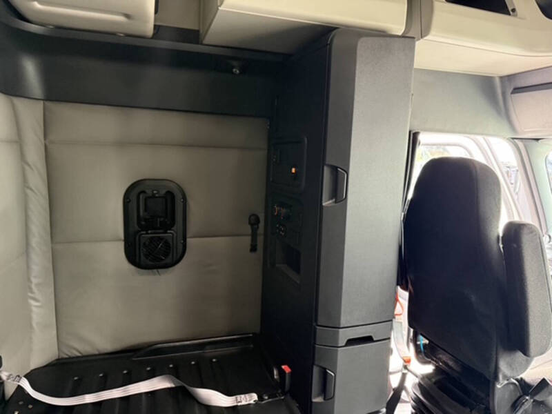 2019 Freightliner Cascadia
