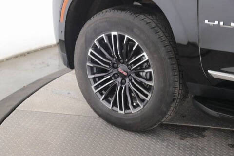 2025 GMC Yukon Elevation