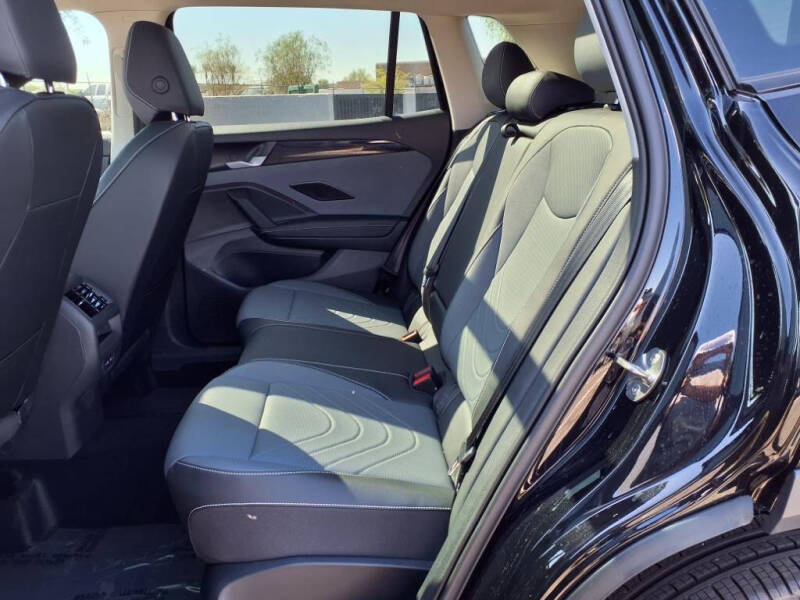 2025 Volkswagen Tiguan SE 4Motion