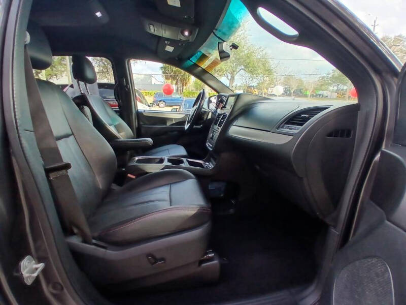 2017 Dodge Grand Caravan GT