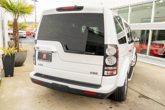 2016 Land Rover LR4 6