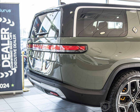 2023 Rivian R1S Launch Edition