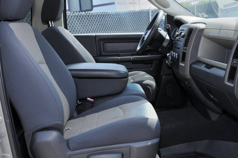 2012 RAM 1500 ST