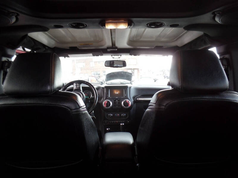 2012 Jeep Wrangler Unlimited Sahara