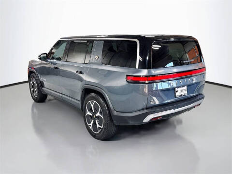 2024 Rivian R1S