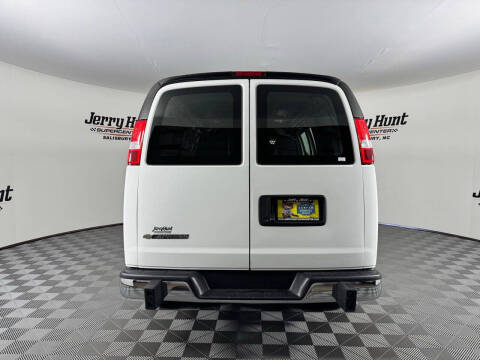 2024 Chevrolet Express 2500