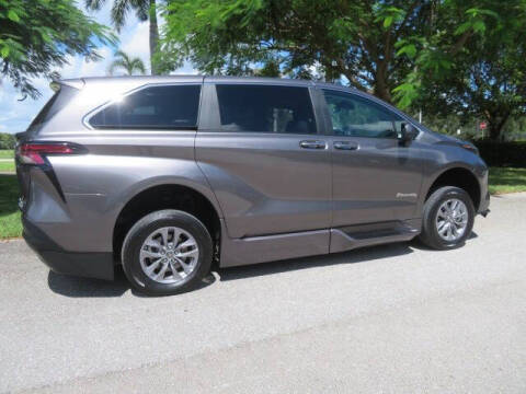 2024 Toyota Sienna XLE 7-Passenger