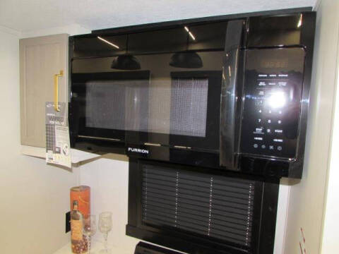 2025 Forest River 38 VERANDA