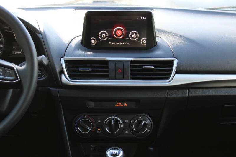 2017 Mazda MAZDA3 Sport