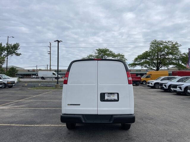 2026 Chevrolet Express 2500