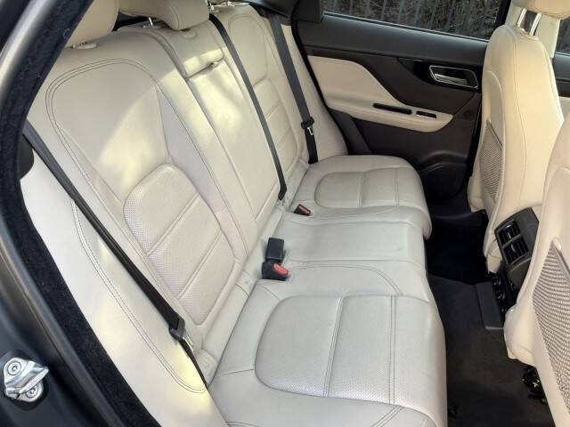 2018 Jaguar F-PACE 25t Prestige