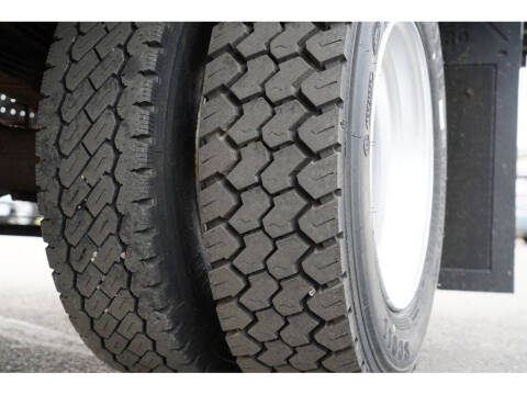 2015 Mitsubishi Fuso FE180