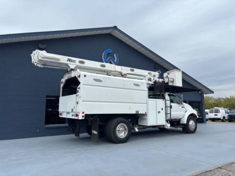 2013 Ford F750 Bucket Truck