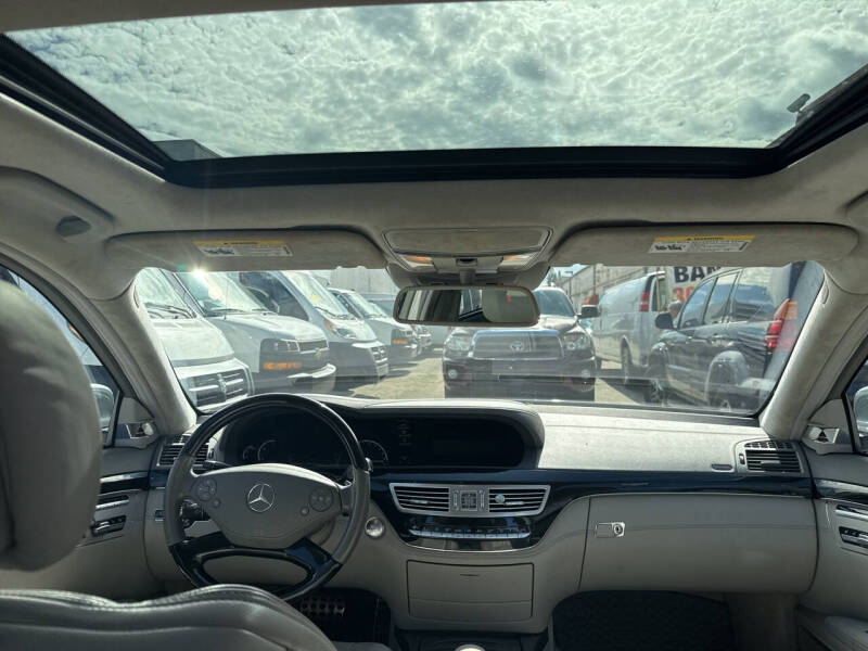 2011 Mercedes-Benz S-Class S 63 AMG