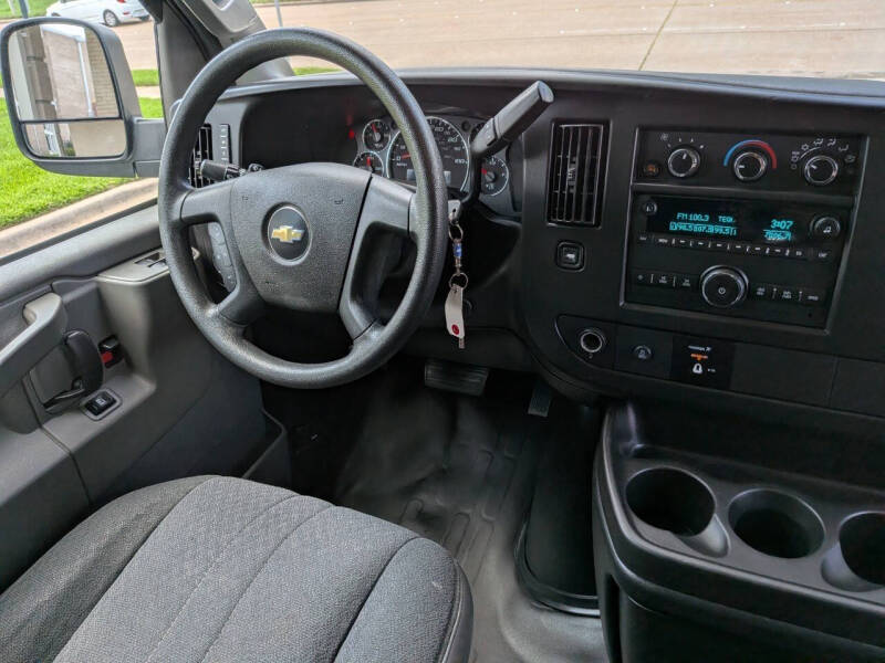2024 Chevrolet Express 2500