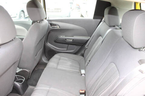 2016 Chevrolet Sonic LT Manual