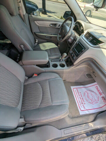 2017 Chevrolet Traverse LS