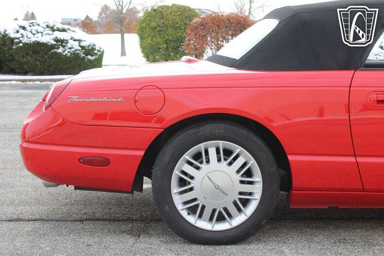 2002 Ford Thunderbird Deluxe