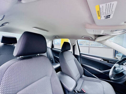 2014 Volkswagen Passat 1.8T S PZEV