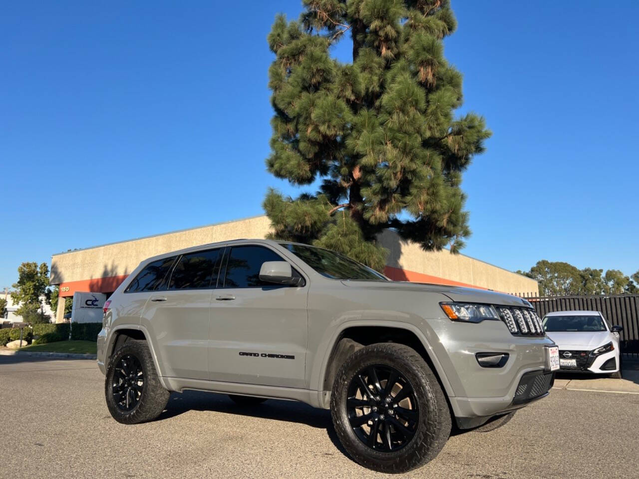 2019 Jeep Grand Cherokee for sale at ZRV AUTO INC in Brea, CA