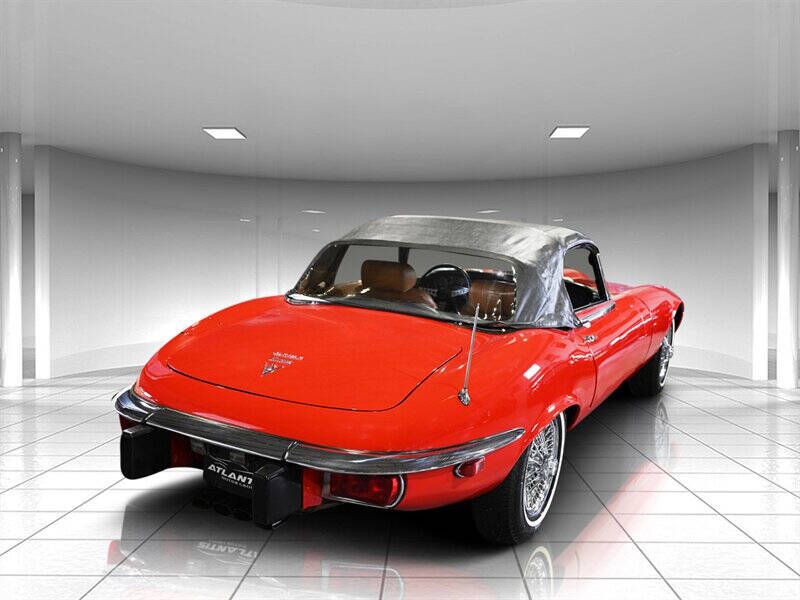 1974 Jaguar XKE 35