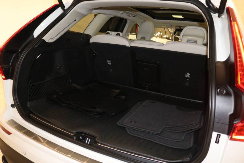 2019 Volvo XC60 T5 Momentum