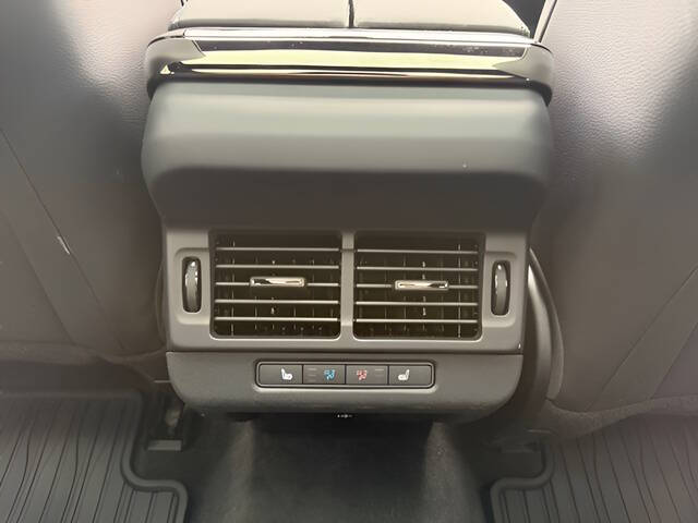 2025 Land Rover Range Rover Evoque P250 Dynamic SE