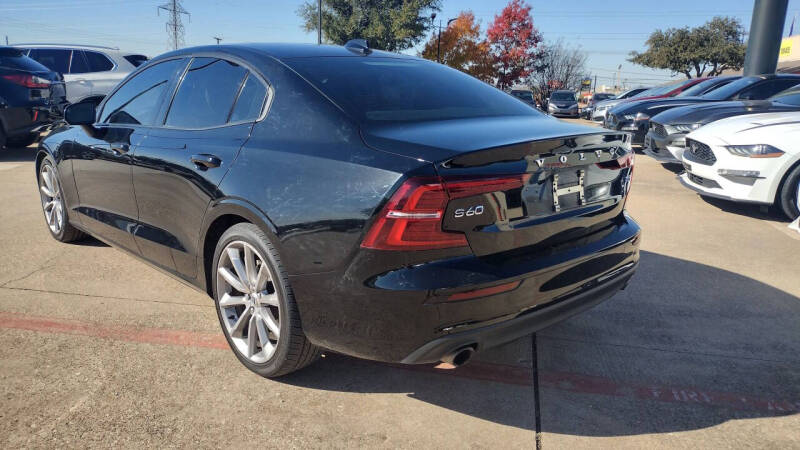 2019 Volvo S60 T5 Momentum