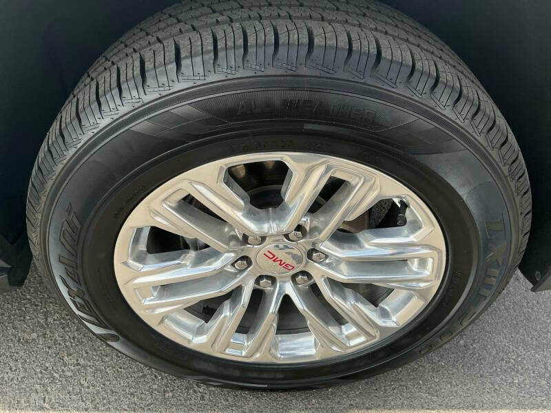 2023 GMC Yukon XL SLT