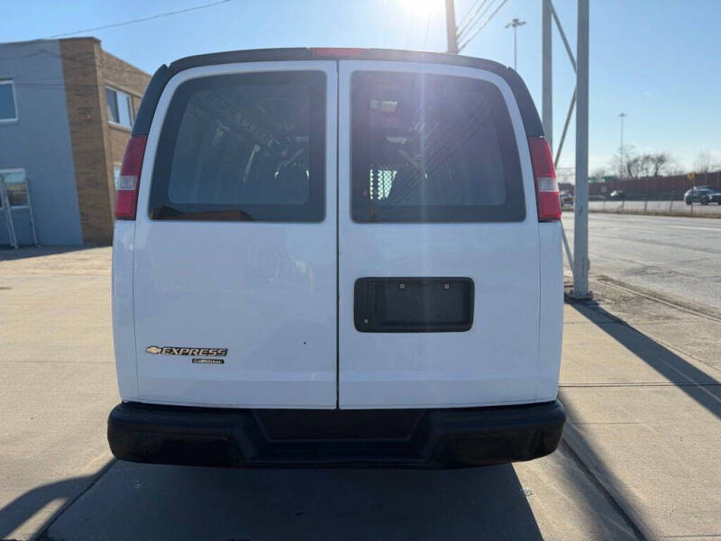 2016 Chevrolet Express 2500