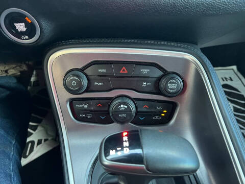 2019 Dodge Challenger SXT