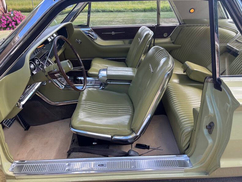 1964 Ford Thunderbird