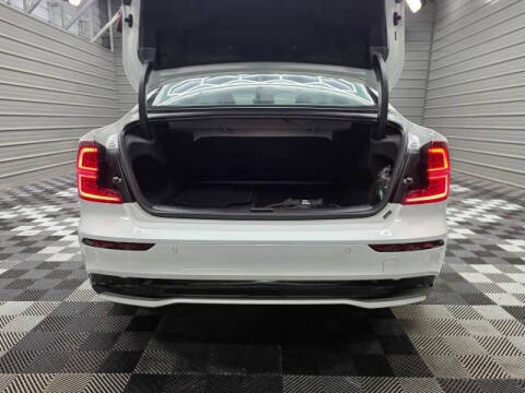 2025 Volvo S60 T8 Plus