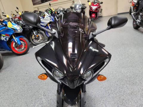 2012 Yamaha YZF-R1