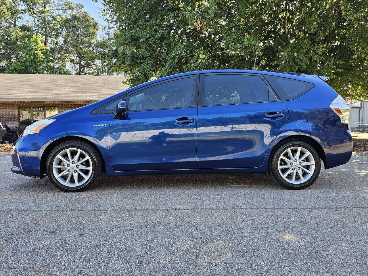 2014 Toyota Prius v for sale at 123 Autos in Snellville, GA