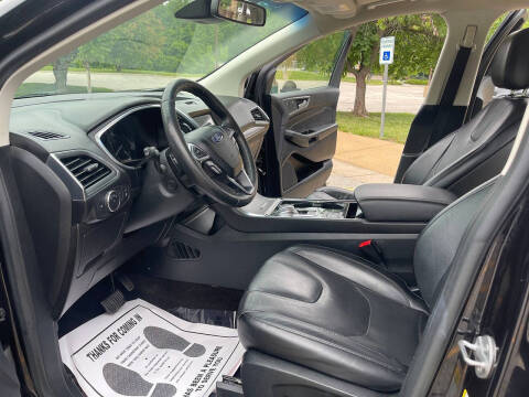 2020 Ford Edge Titanium
