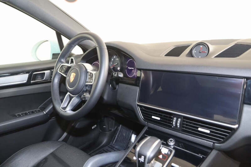 2023 Porsche Cayenne