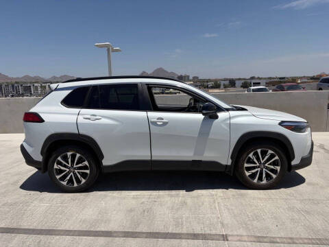 2025 Toyota Corolla Cross XLE