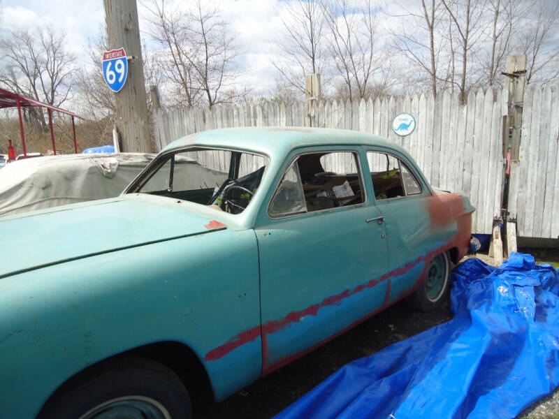 1951 Ford Super Deluxe