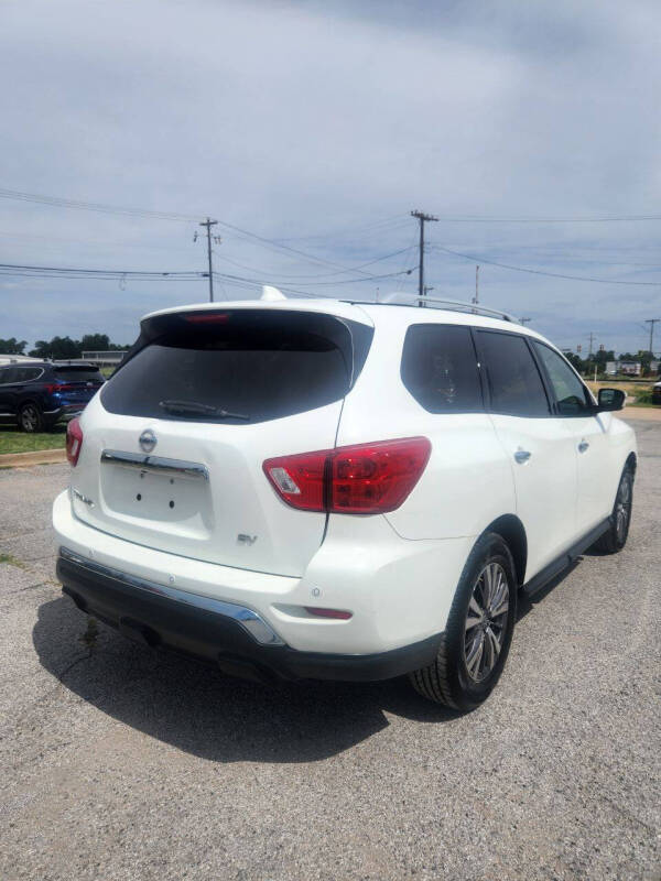 2020 Nissan Pathfinder SV