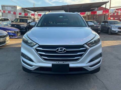 2017 Hyundai Tucson for sale at M&M Diamond Cars LLC in Phoenix AZ