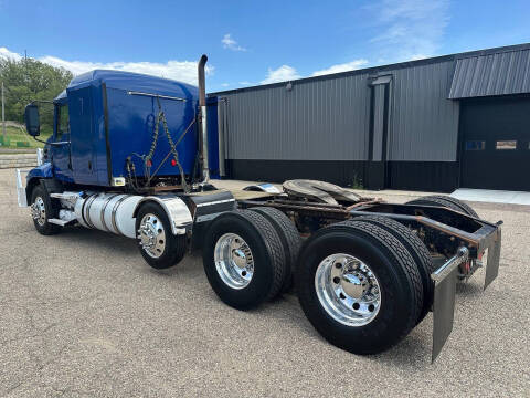 2011 Mack Pinnacle